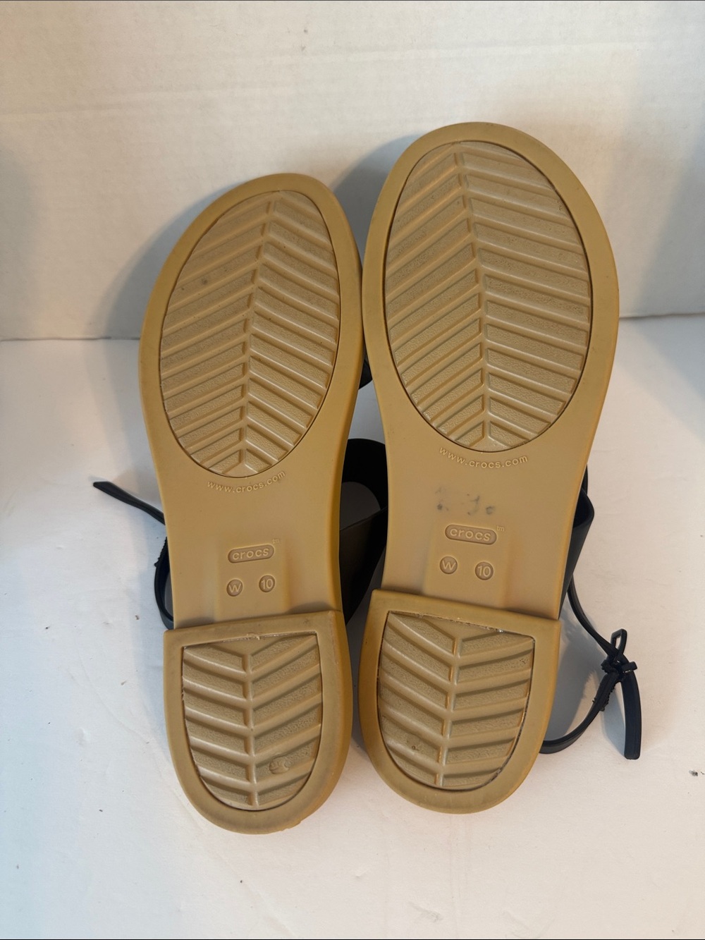 CROCS Women's Black and Tan Strappy Slingback Sandals SIZE 10 - Picture 5 of 7